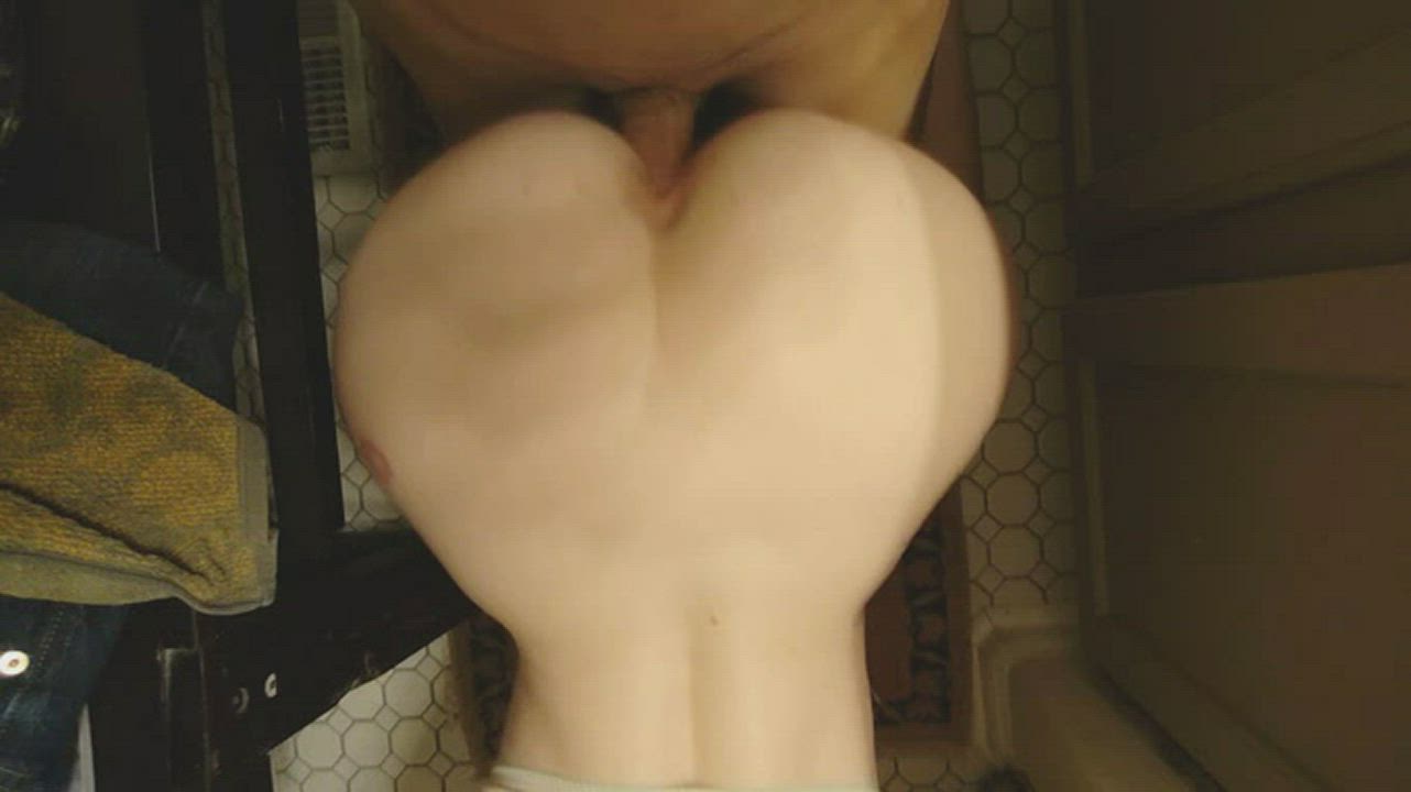 If you're bigger than 4 inches you can be next 😘😍🥵 - free porn video