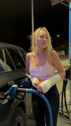 does anyone need a new passenger to fill up the tank and empty your balls while you drive - free porn video