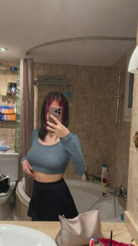 I never wear bra because it's easier to flash my tits - free porn video