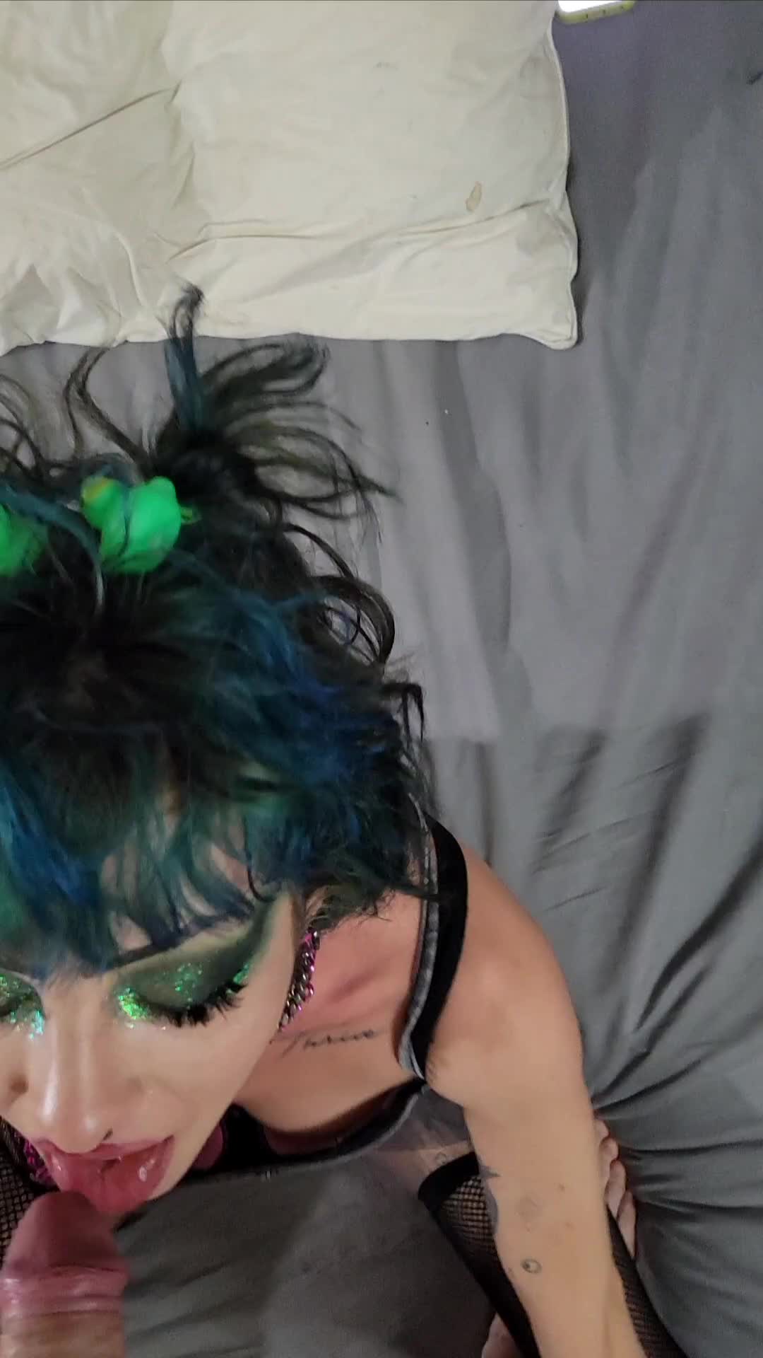 Use all my holes 🍆 - free porn video