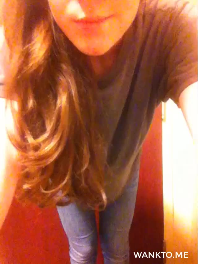 Sexy Spreading Redhead - free porn video