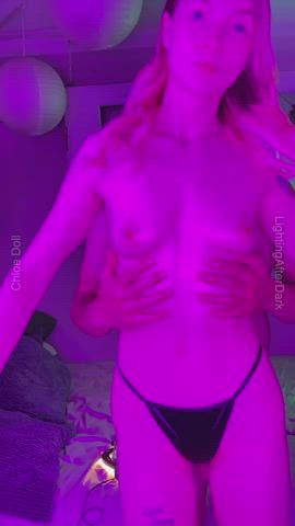 Her blank face as I grope her with oil hands… - free porn video