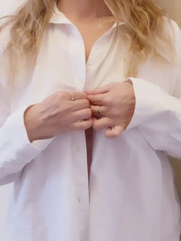 My tit bounce better in your shirt - free porn video