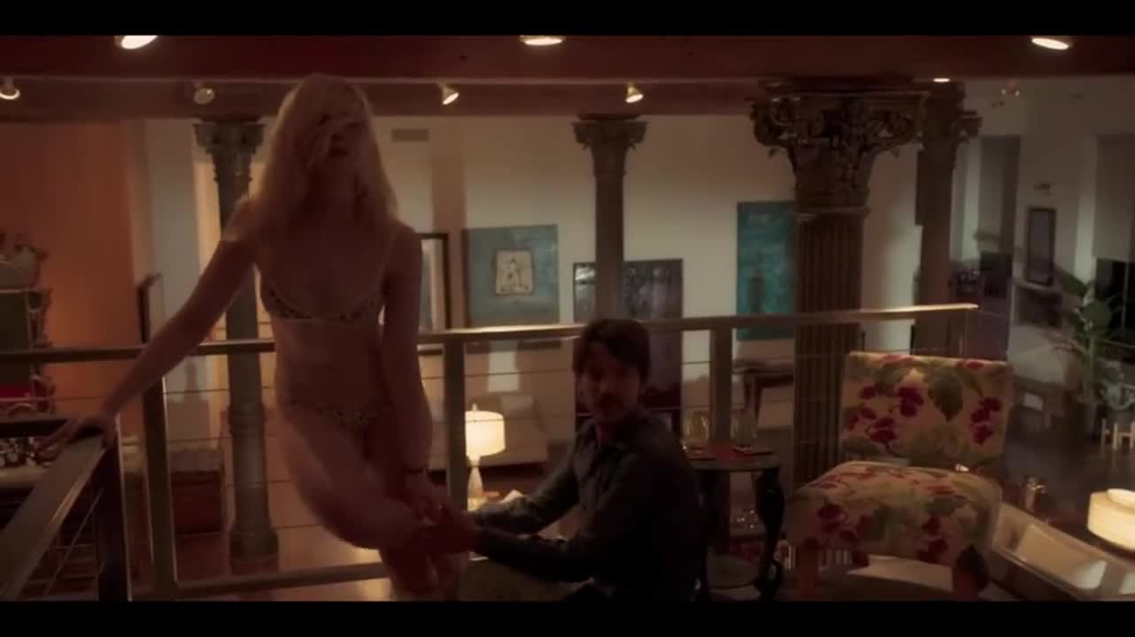 Elle Fanning stripping down - free porn video