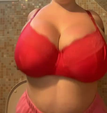 Natural big tits curvy body OC - free porn video