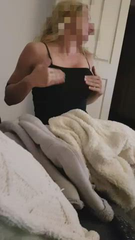 Flashing Wife - free porn video
