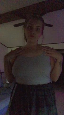 A slut waiting for cum - free porn video