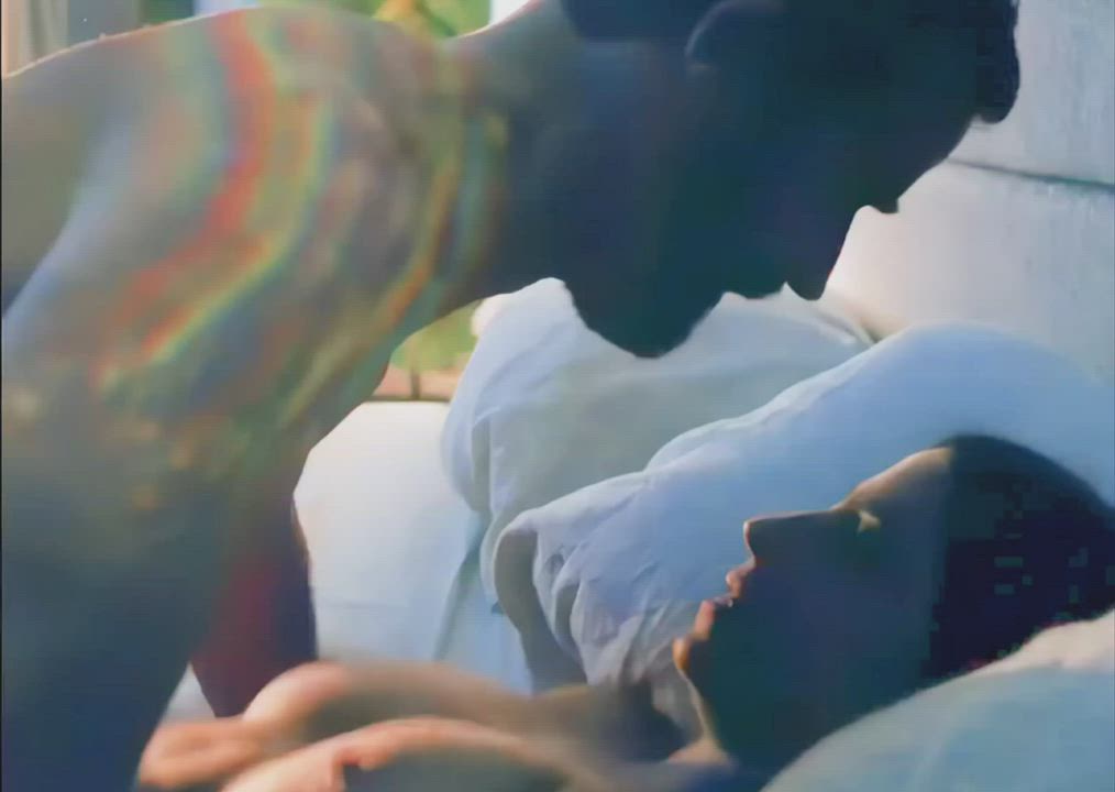 Ilana Glazer's bouncy tits is amazing - free porn video