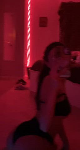 19 sending out free s*xtape when u sub to my Only Fans;) - free porn video