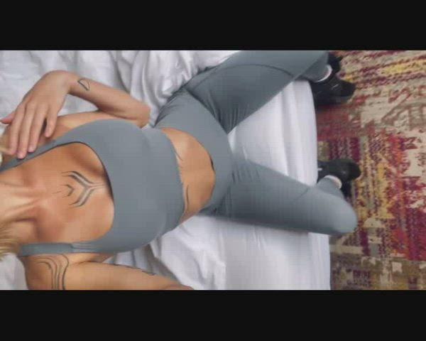 Showing Off Her Nice Tits - free porn video