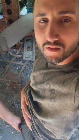 I got a good blowjob on the abandoned trains 🙈🤤 people passed by 😱 how scary... - free porn video
