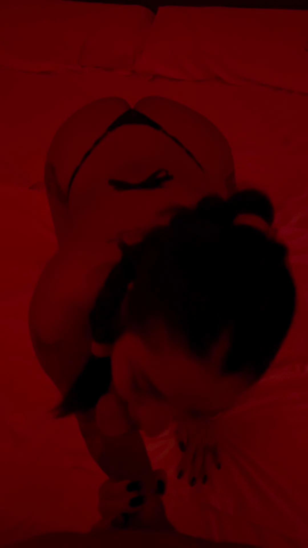 I want to suck a cock now  - free porn video