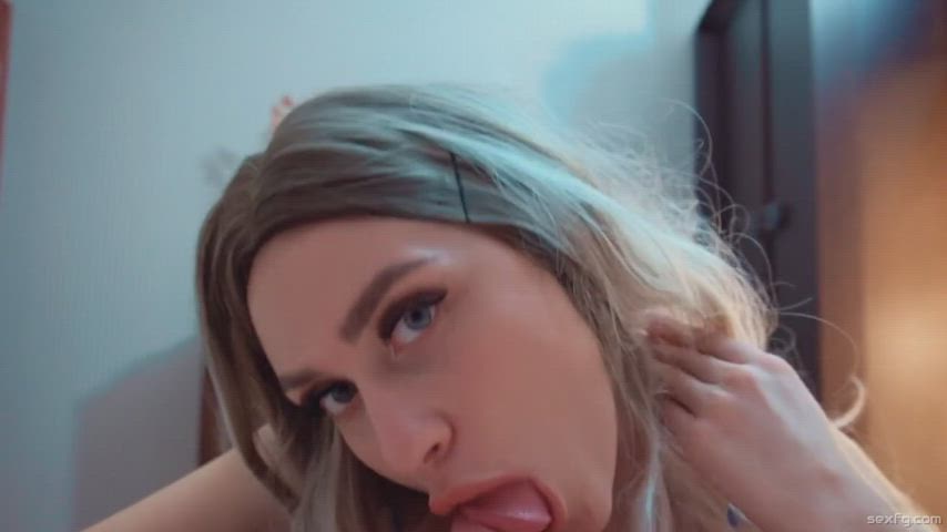 Cute Blonde Babe Gives A Great Pov Blowjob - free porn video