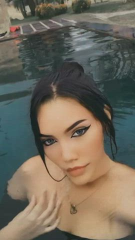 I get horny in the pool it always ends like this - free porn video