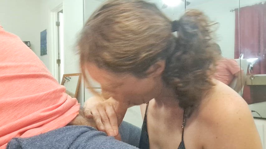 This MILF is hard at work getting daddy ready to fuck me - free porn video