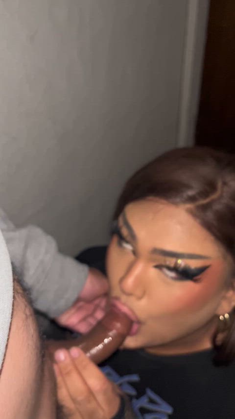 He told me to come over and suck him when his gf fell asleep - free porn video