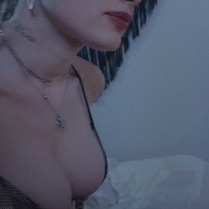 Julia Fox (at 29) best scenes in PVT chat (2021) - free porn video