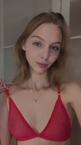 I think I'm very cute in red - free porn video