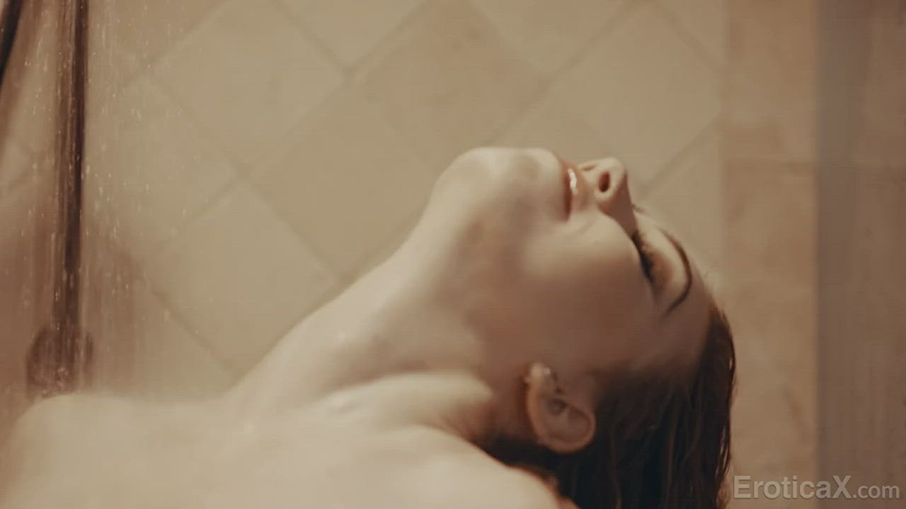 Nala Brooks - Rinsing Off - free porn video