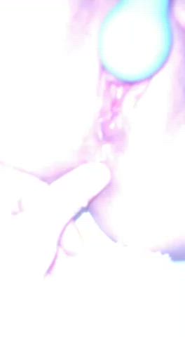 How big of pipe do you think my girl can handle😏 - free porn video