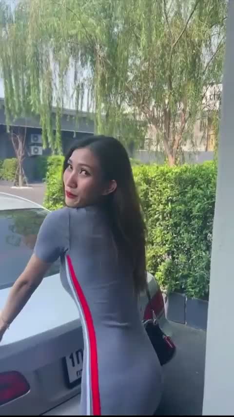 I want a Redditor to get a BJ in my car whilst he drives! best comment wins - free porn video