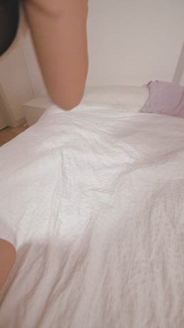 who’s got a face I can sit on? - free porn video