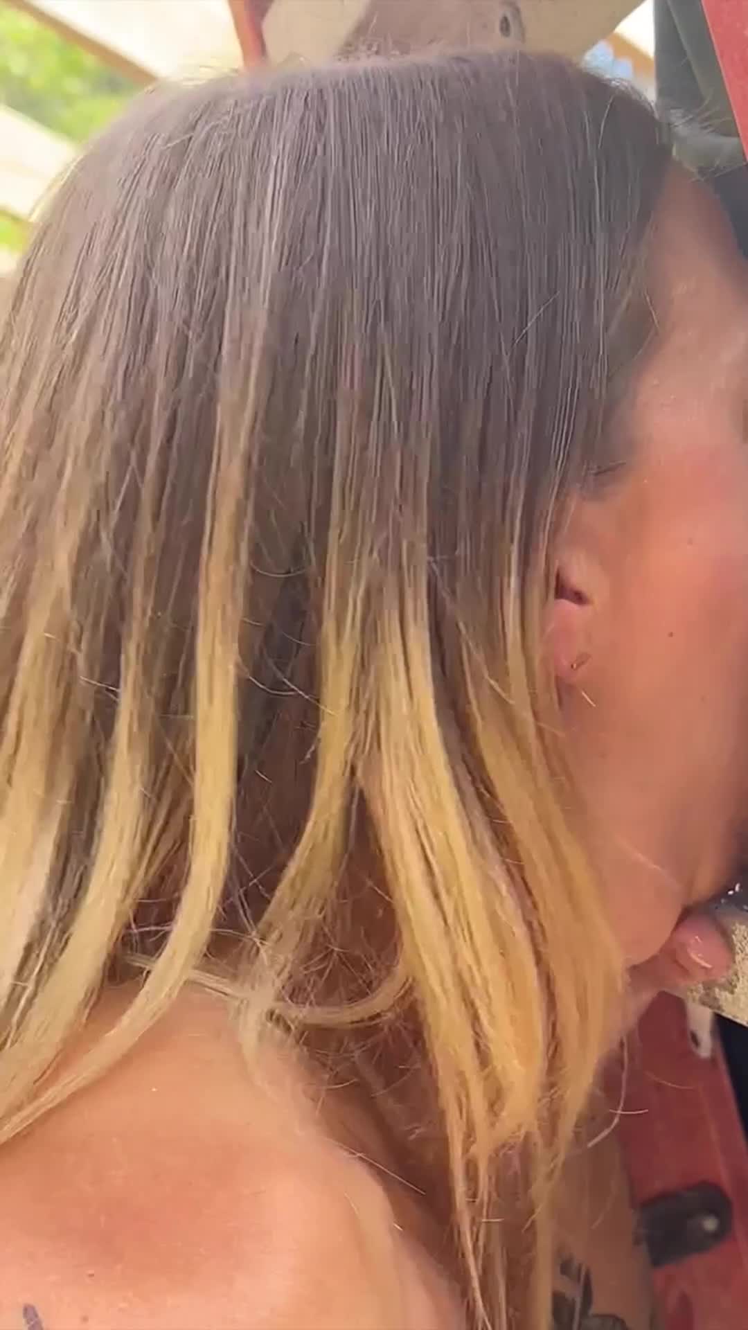 I like to wrap my lips around his cock - free porn video