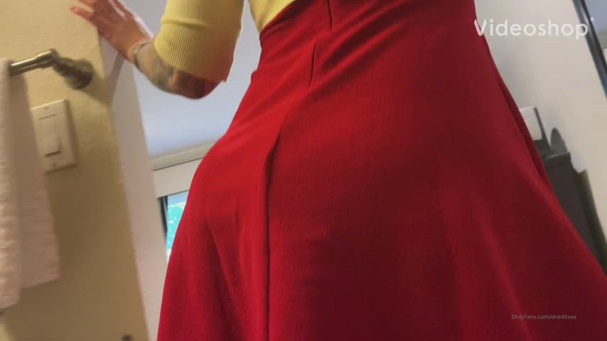 Dredd Holding Open Tatted Up Brunette's Ass - free porn video