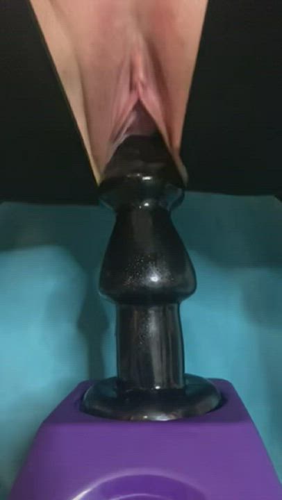 Big toys make me a squirting mess! - free porn video