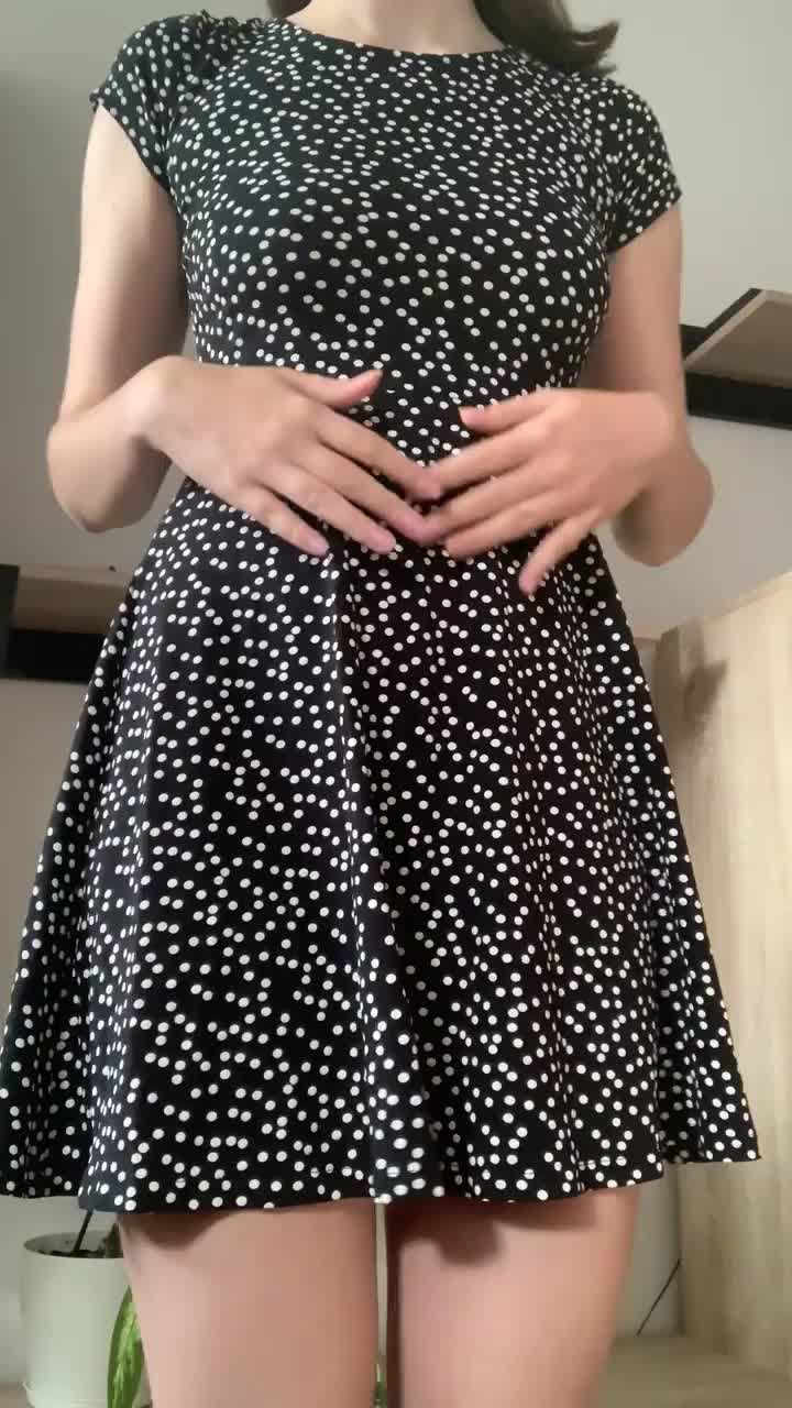Do you approve my outfit for our first fuck date - free porn video