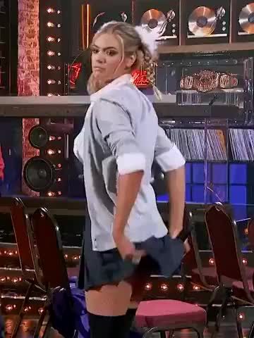 Look guys you can spank my ass I will eve flash it with a bit of underwear (kate Upton) - free porn video