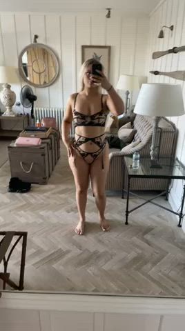 Do you like slim thick teens? - free porn video