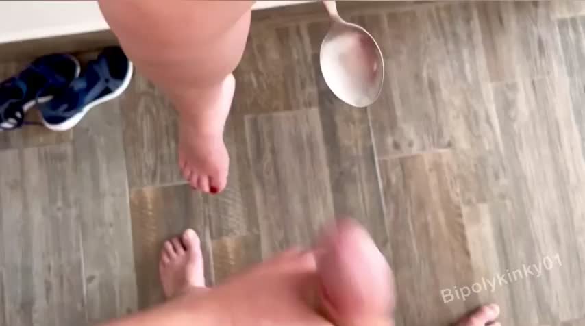 Kinkier if I eat his cum from a spoon! - free porn video