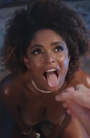 Who is the beautiful woman? - free porn video