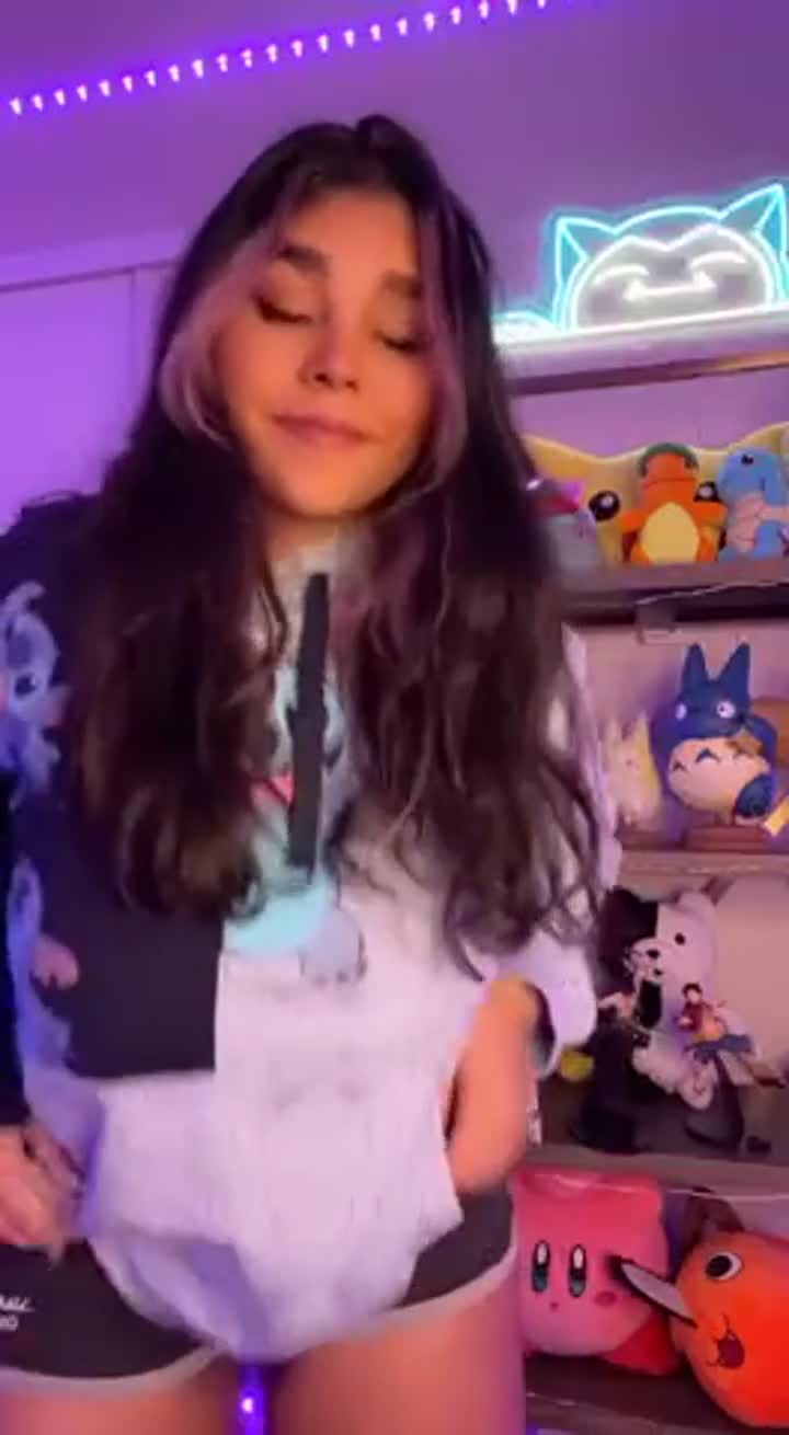 Would you consider a barely legal teen like me for Valentine’s?💘 - free porn video