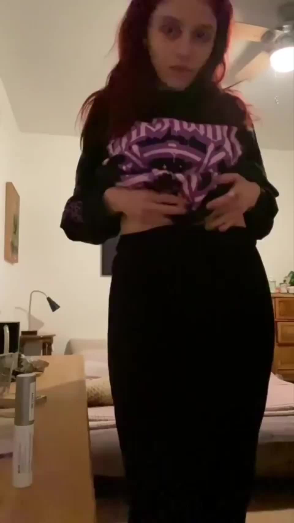 Good morning! Just wanted to show off my boobs 😼 - free porn video
