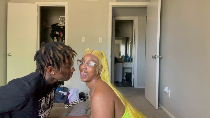 Make out Session - free porn video
