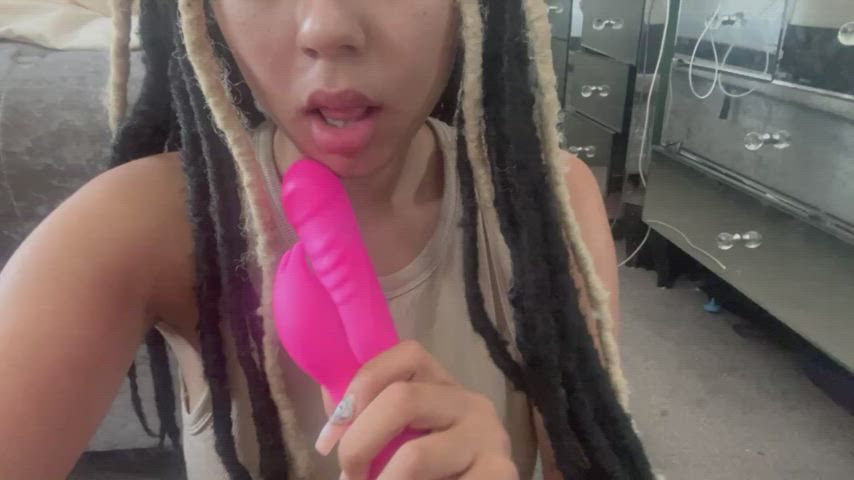 Fun fact; I’ve never sucked dick before - free porn video