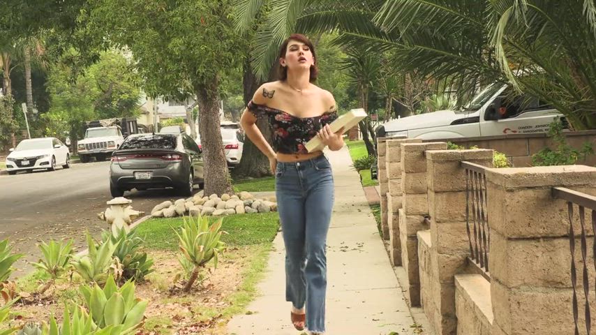Happy Halloween. I'll take the treat that's in her pants - free porn video