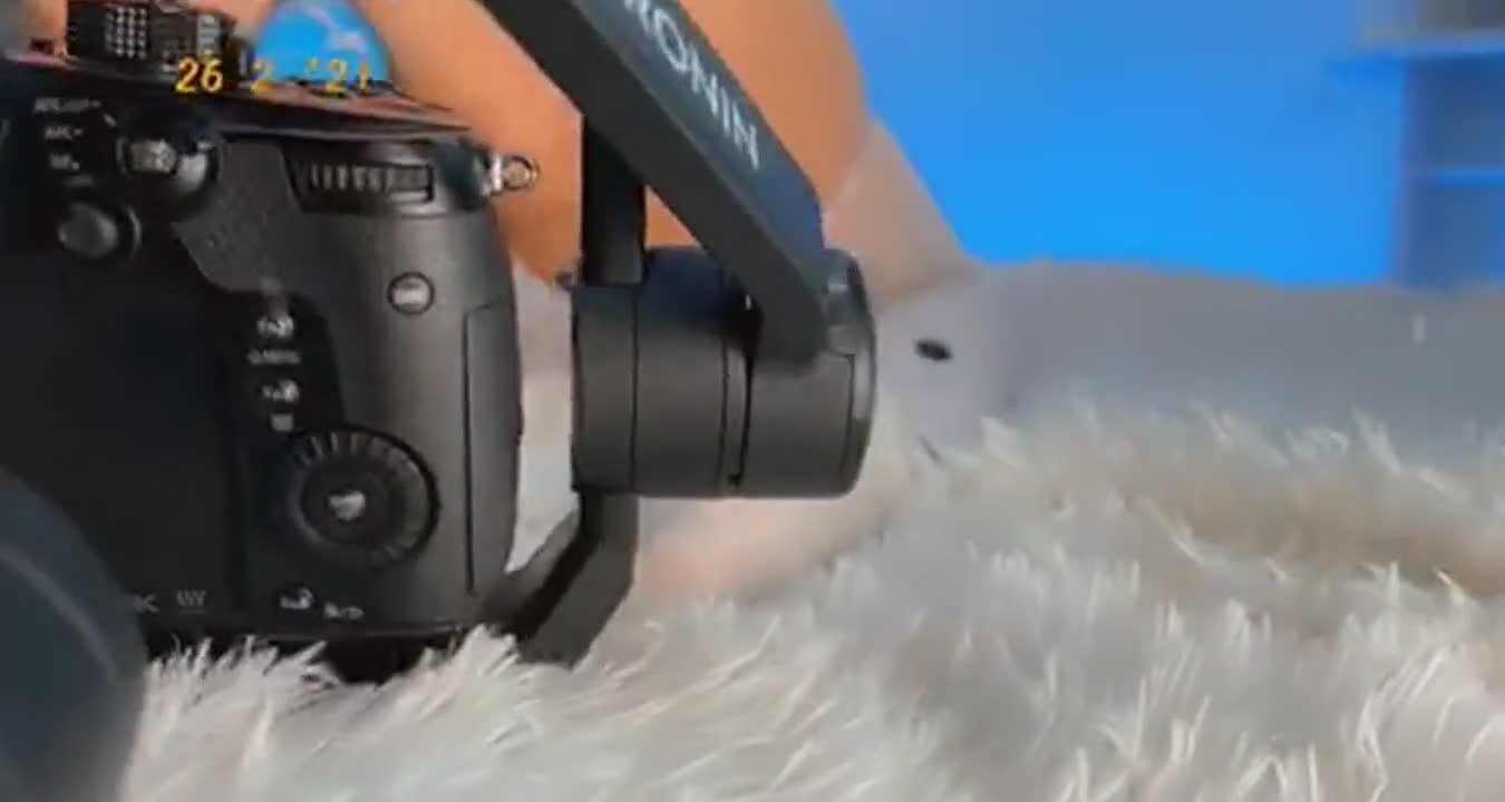 Cow Girl rides well on a dildo - free porn video