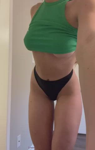 Can my pussy give your face a hug? - free porn video