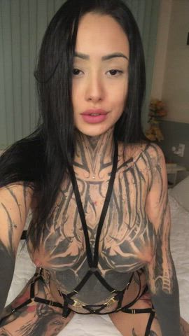 your mouth would look good on my nipples - free porn video