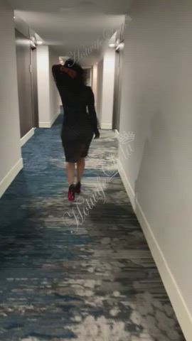 Waiting on my new Colombian "Bull" I was so excited to finally met this hot guy - free porn video