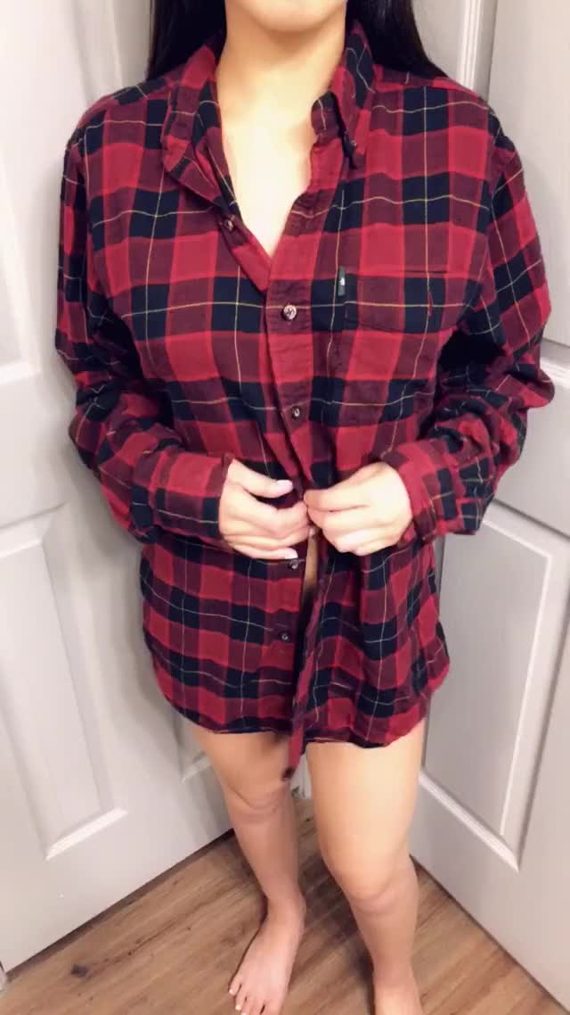 Asian hottie on her webcam - free porn video