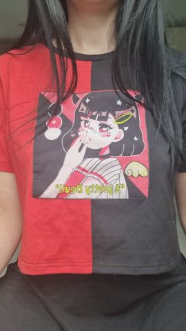 Prepare to be surprised when I lift my tshirt up - free porn video