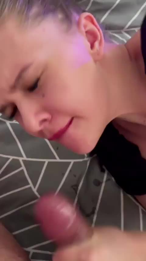 I'm only 18, but I'm not that good at it yet, but I'll try to do it better 😥 - free porn video