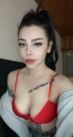 bored and lonely, send me a message and we can meet up. - free porn video