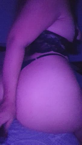 COME AND SEE HOW I FUCK THIS ENOR.E DILDO ,DO YOU WANT ME TO CUM THONG,FOR YOU? 😈💦🍆 - free porn video