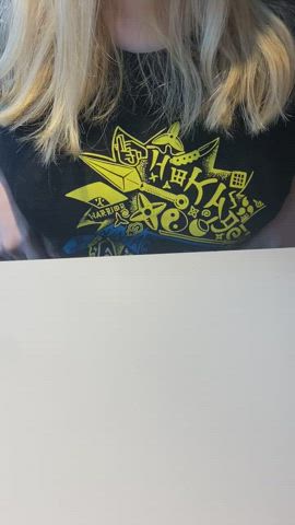 Flashing my big naturals in public is so much fun [GIF] - free porn video