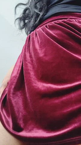 I love how easy access skirts are - free porn video